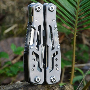 Outdoor Camping Survival Tools Multi Tool Pliers Versatile Repair Folding Screwdriver Stainless Steel EDC Gear Hunting Hiking