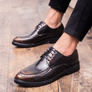 Formal shoes men brogue gents Patent leather dress shoes lace up flat Elegant golden classic Brand footwear male Trend style