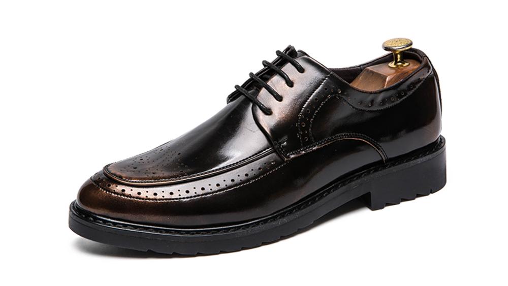 Formal shoes men brogue gents Patent leather dress shoes lace up flat Elegant golden classic Brand footwear male Trend style